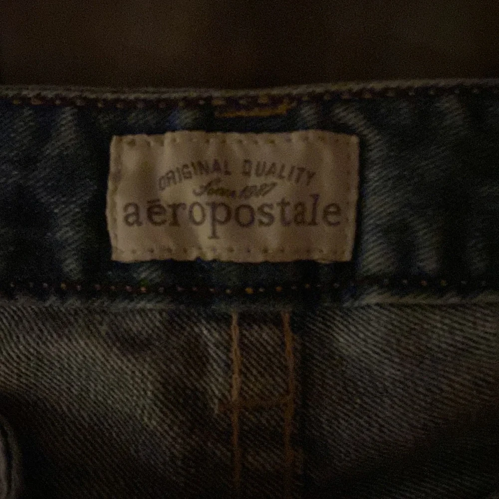 Women’s Aeropostale capri jeans size 1/2 - Picture 4 of 6
